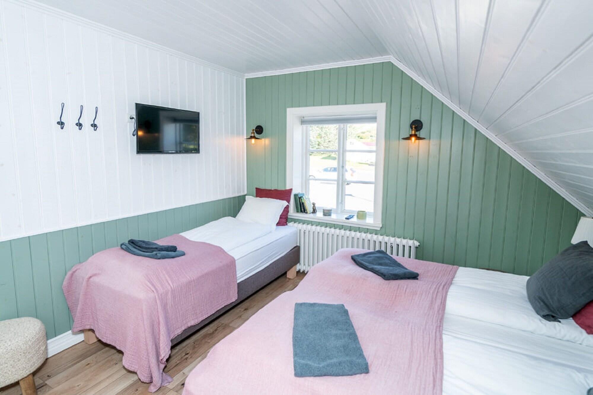 Skyr Guesthouse Хверагерди Экстерьер фото